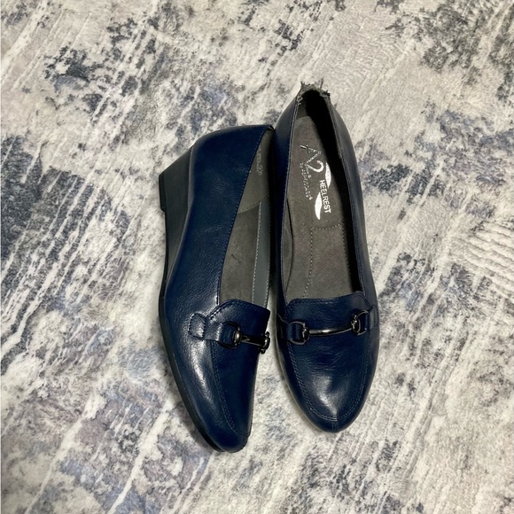 Aerosoles Softee Color:Blue Size: 7.5 - Picture 4 of 13